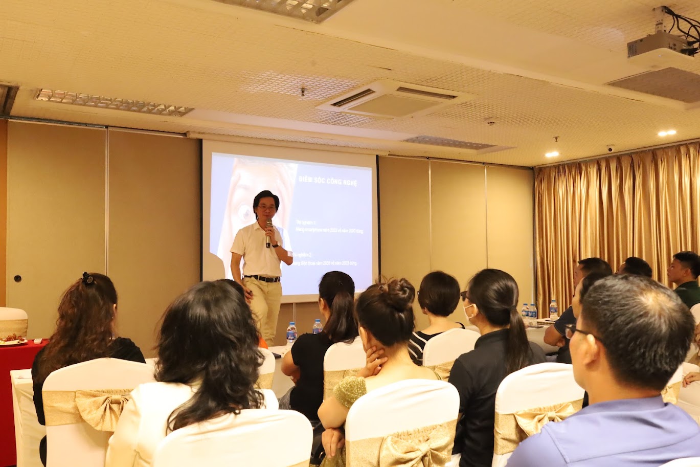 Đào tạo AI trong việc phát triển Leadgen