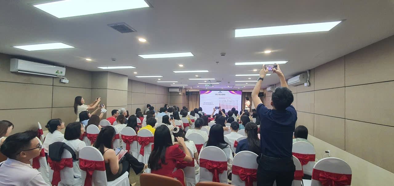 Đừng học tính năng AI hãy học tư duy